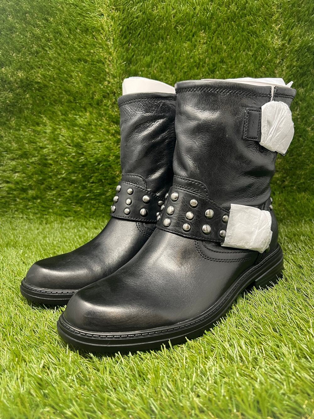 Naturalizer Women's 10Wide Optimus-Stud Western Black Leather Boots